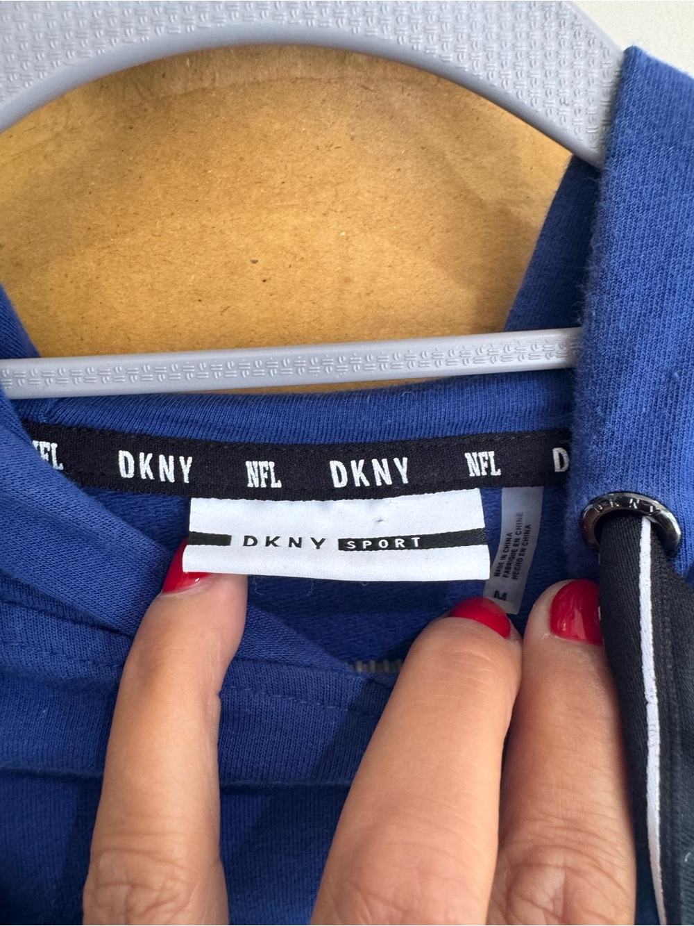 DKNY Sport NFL New York Cropped Hoodie - Royal Blue - Picture 2 of 3